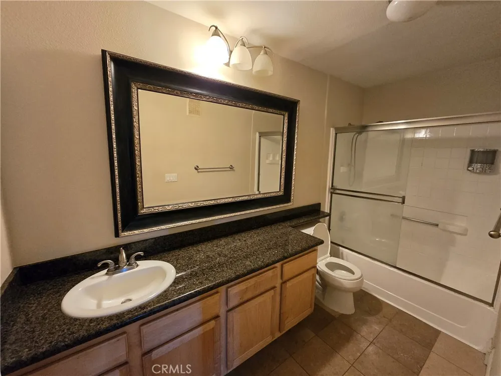 2275 Del Mar Way #106 Corona, CA 92882