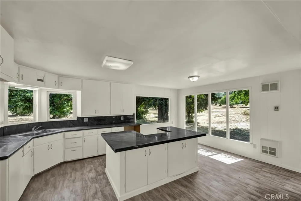 22550 Shady Grove Road Middletown, CA 95461