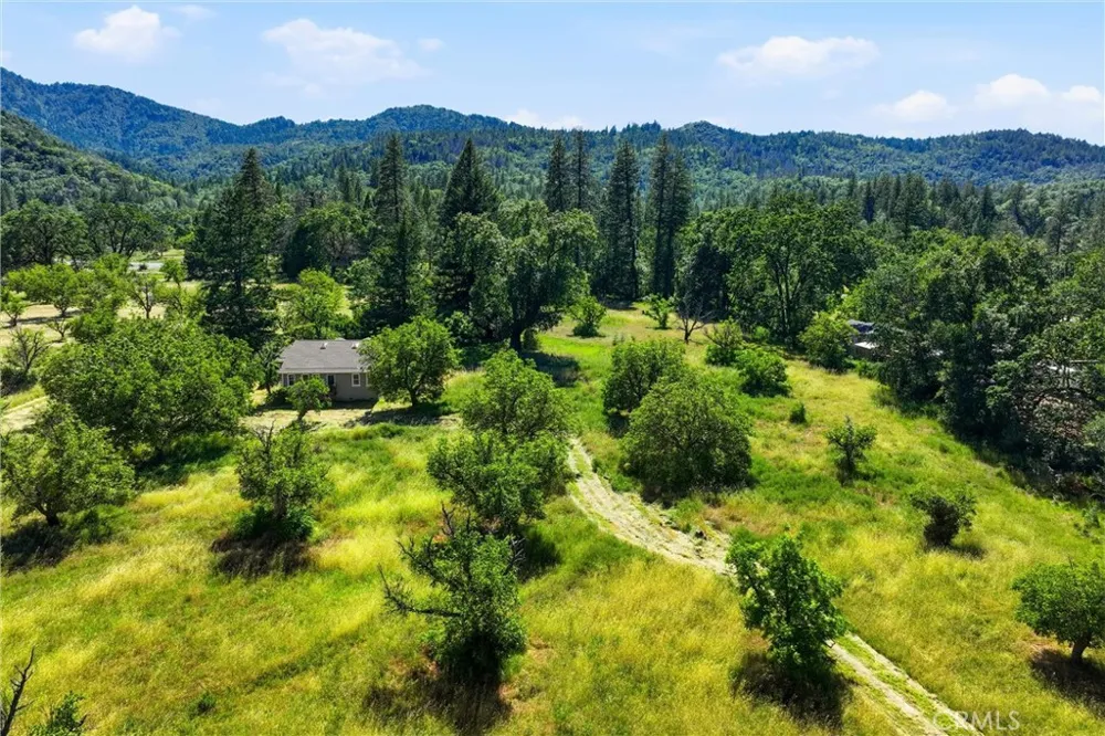 22550 Shady Grove Road Middletown, CA 95461