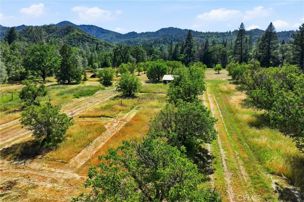 22550 Shady Grove Road Middletown, CA 95461
