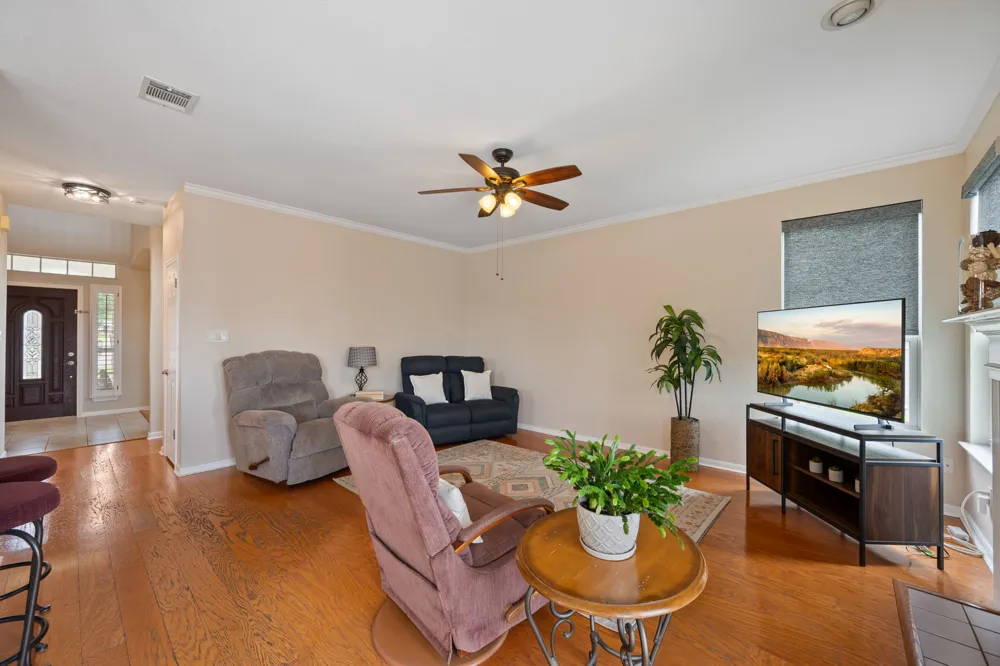 706 Sage Court Pflugerville, TX 78660
