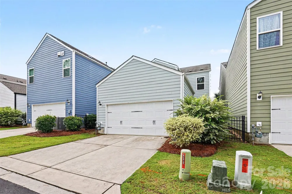 808 Lyndon Station Drive Pineville, NC 28134
