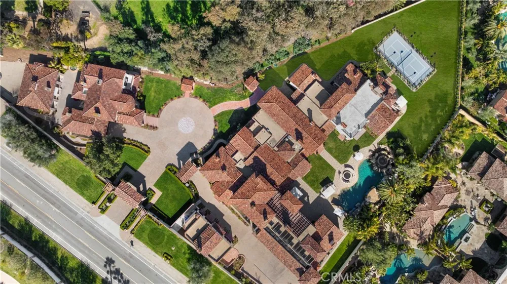 15931 Via De Santa Fe Rancho Santa Fe, CA 92067