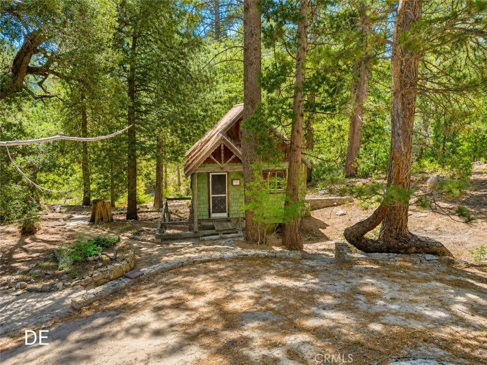 52915 Forest Route 4s02 Idyllwild, CA 92549
