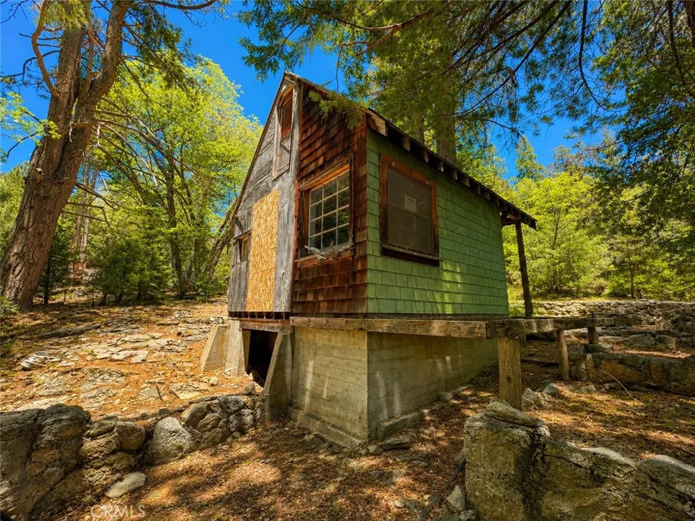52915 Forest Route 4s02 Idyllwild, CA 92549