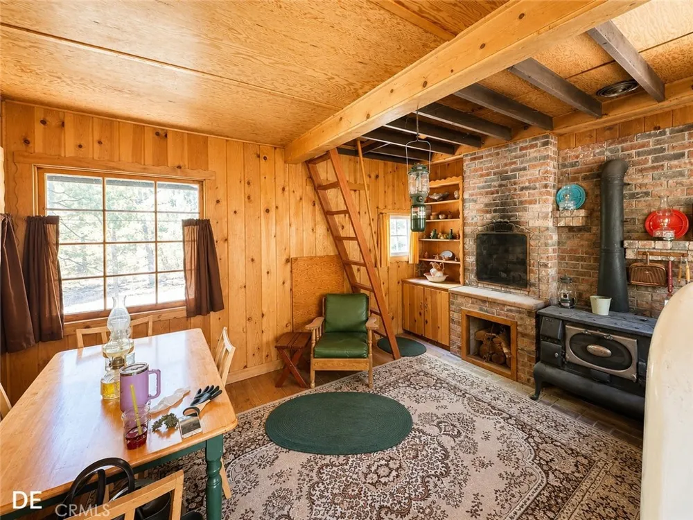 52915 Forest Route 4s02 Idyllwild, CA 92549