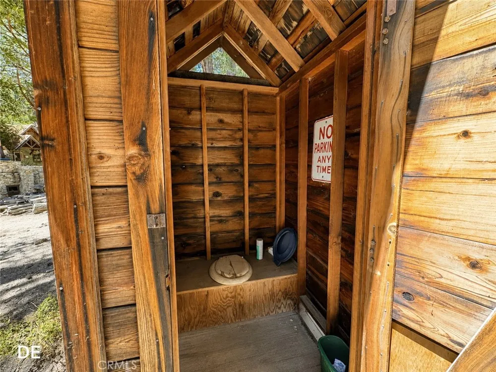 52915 Forest Route 4s02 Idyllwild, CA 92549