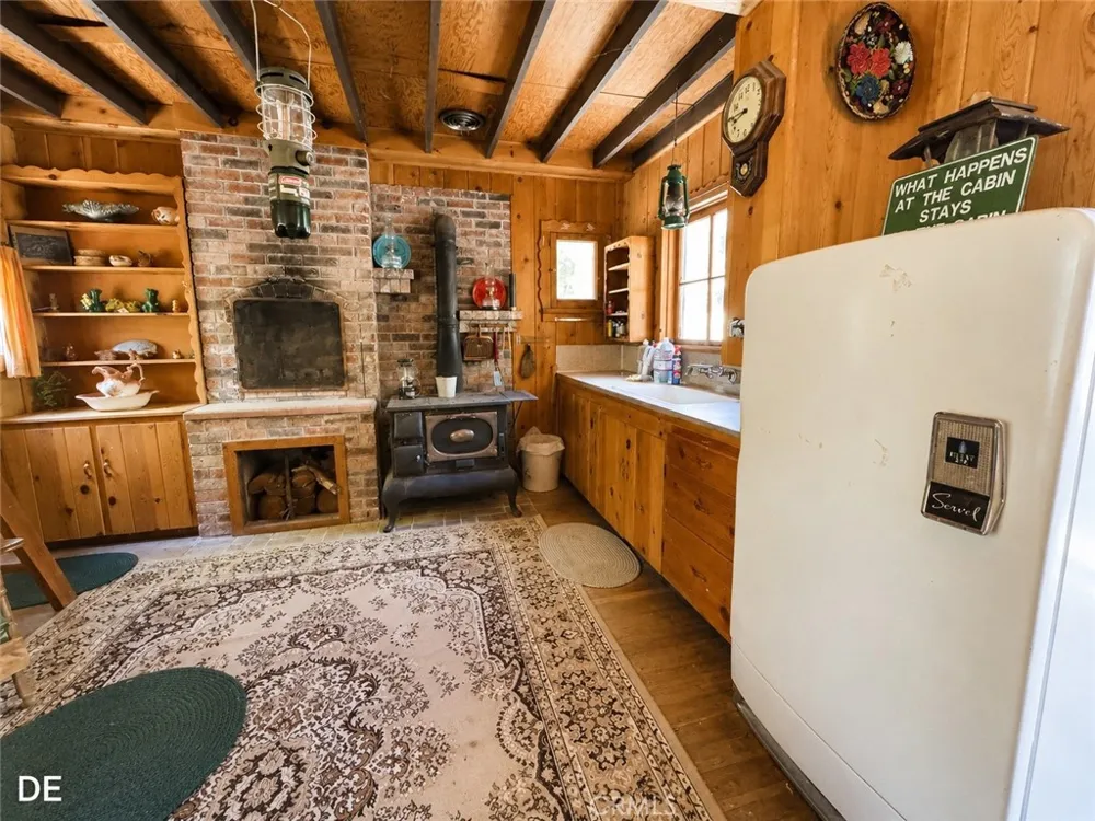 52915 Forest Route 4s02 Idyllwild, CA 92549