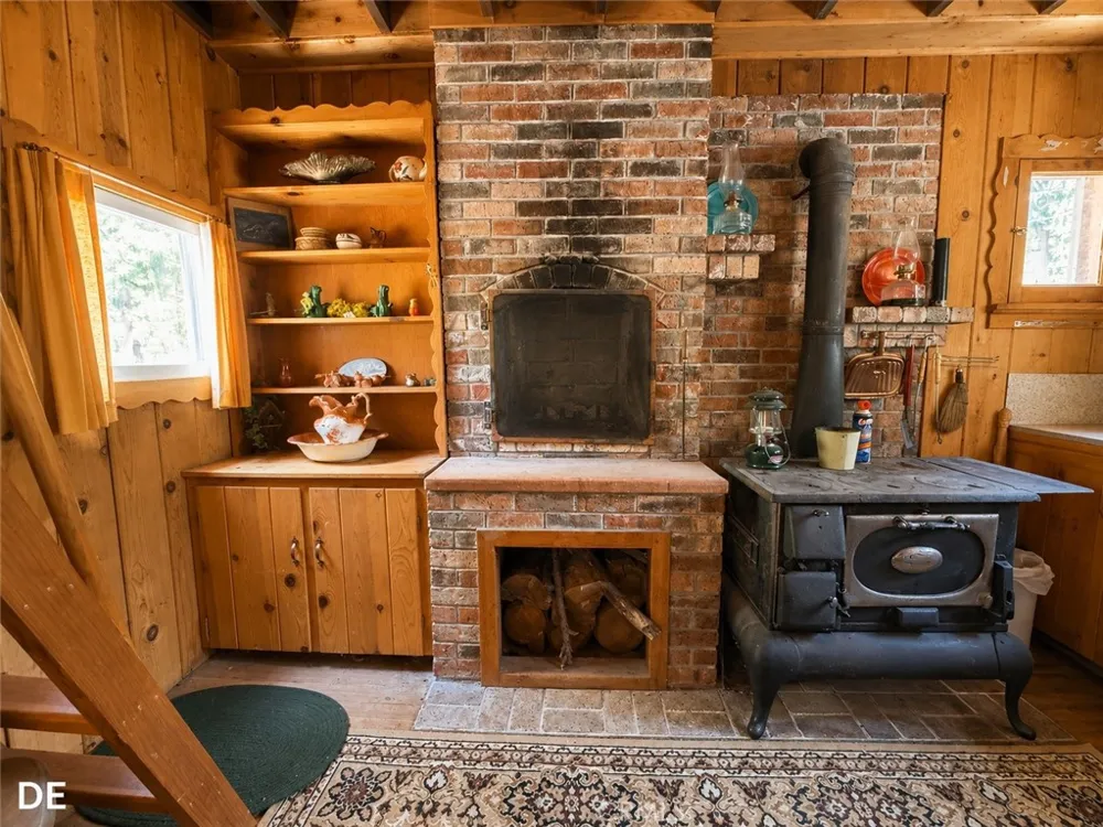 52915 Forest Route 4s02 Idyllwild, CA 92549