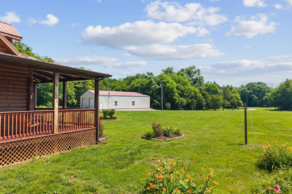 2465 Browns Mill Rd Lascassas, TN 37085