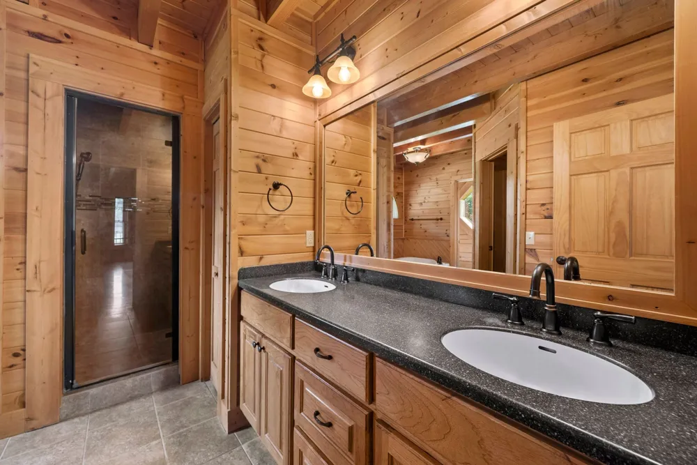 2465 Browns Mill Rd Lascassas, TN 37085