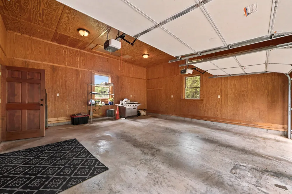 2465 Browns Mill Rd Lascassas, TN 37085