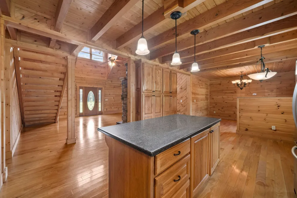 2465 Browns Mill Rd Lascassas, TN 37085