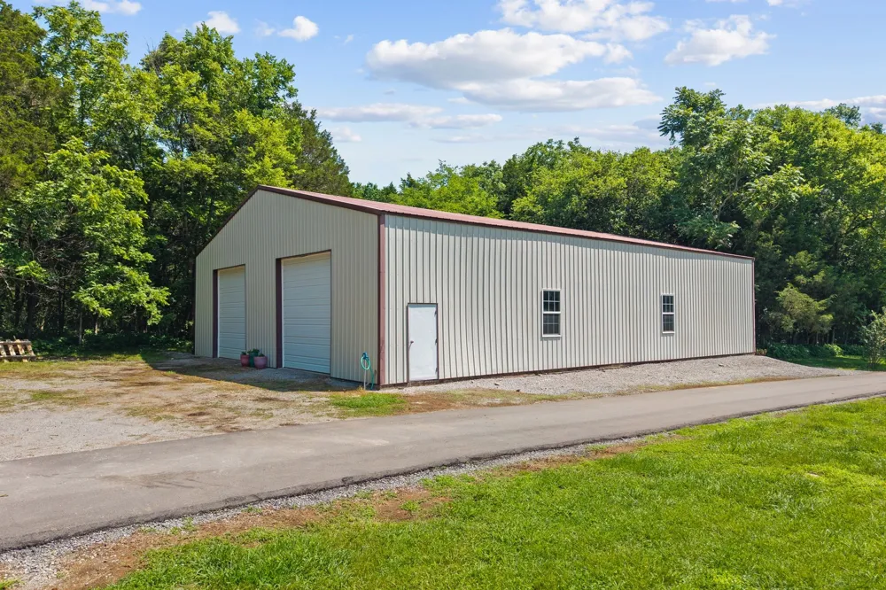 2465 Browns Mill Rd Lascassas, TN 37085