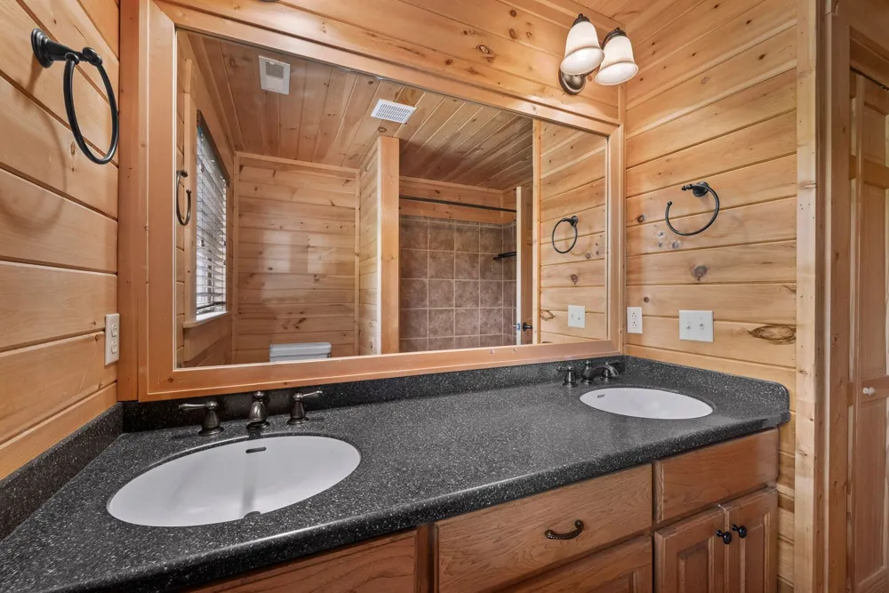 2465 Browns Mill Rd Lascassas, TN 37085