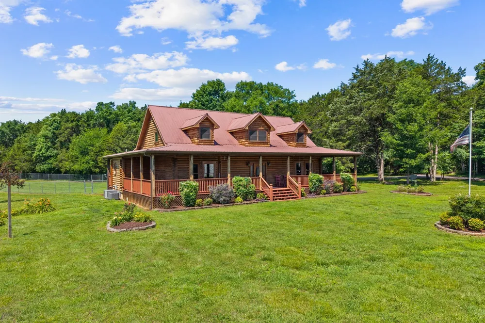 2465 Browns Mill Rd Lascassas, TN 37085