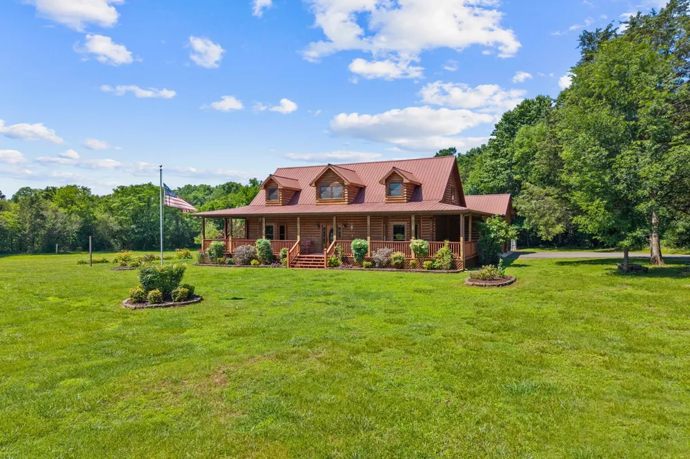 2465 Browns Mill Rd Lascassas, TN 37085
