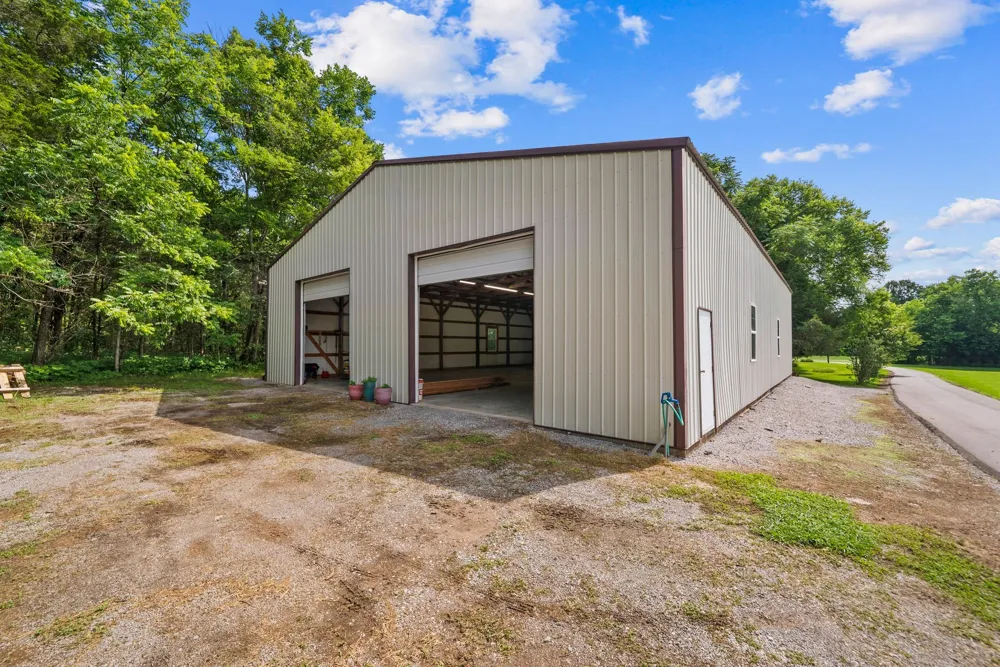 2465 Browns Mill Rd Lascassas, TN 37085
