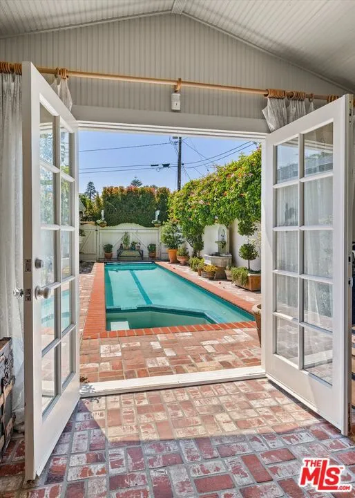 1520 Willina Lane Santa Barbara, CA 93108