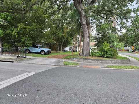 HELEN AVENUE