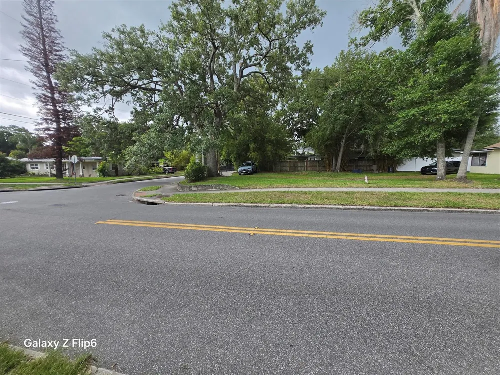 HELEN AVENUE Orlando, FL 32804