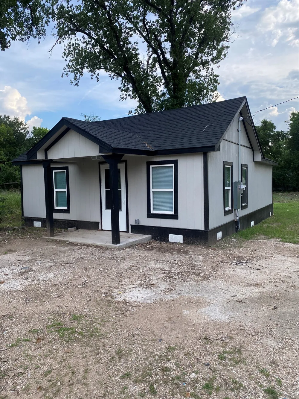 324 Hogan Lane Bellmead, TX 76705