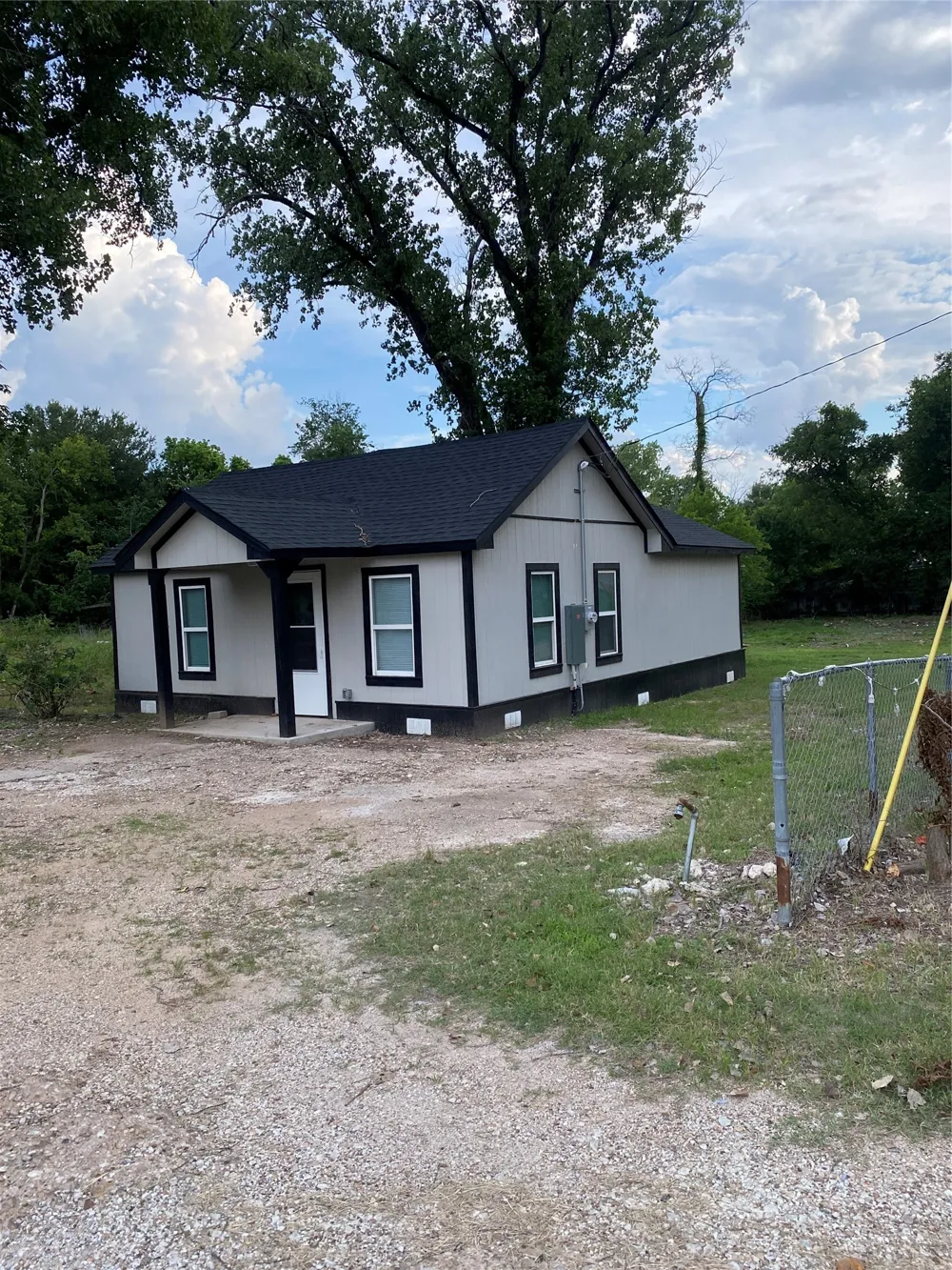 324 Hogan Lane Bellmead, TX 76705