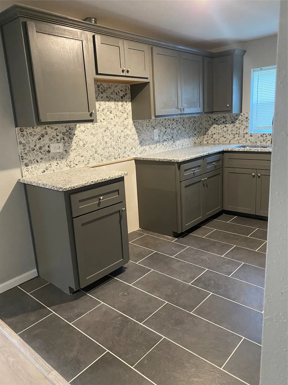 324 Hogan Lane Bellmead, TX 76705