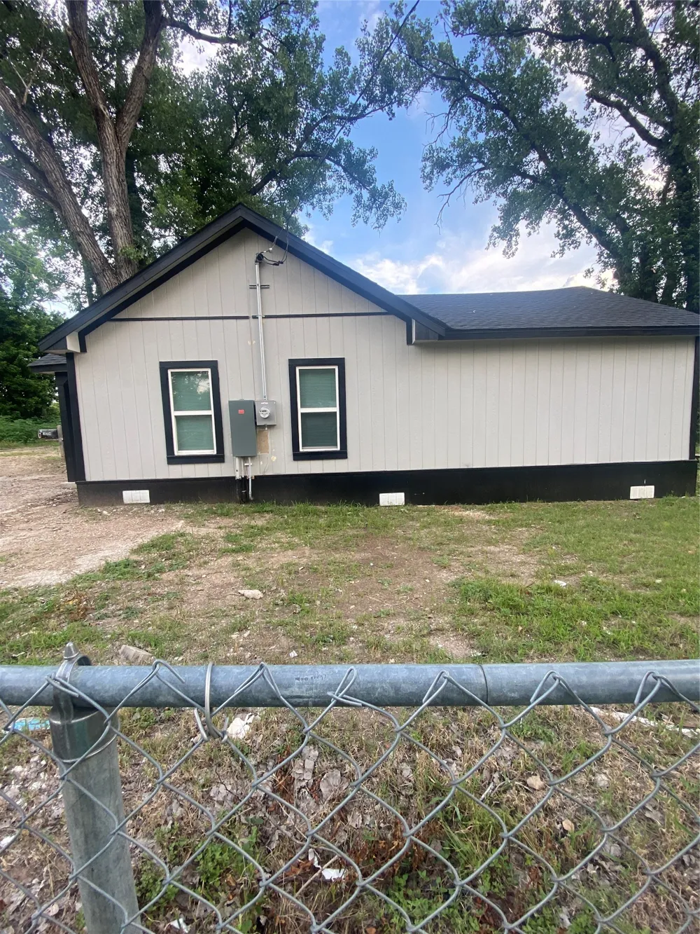 324 Hogan Lane Bellmead, TX 76705