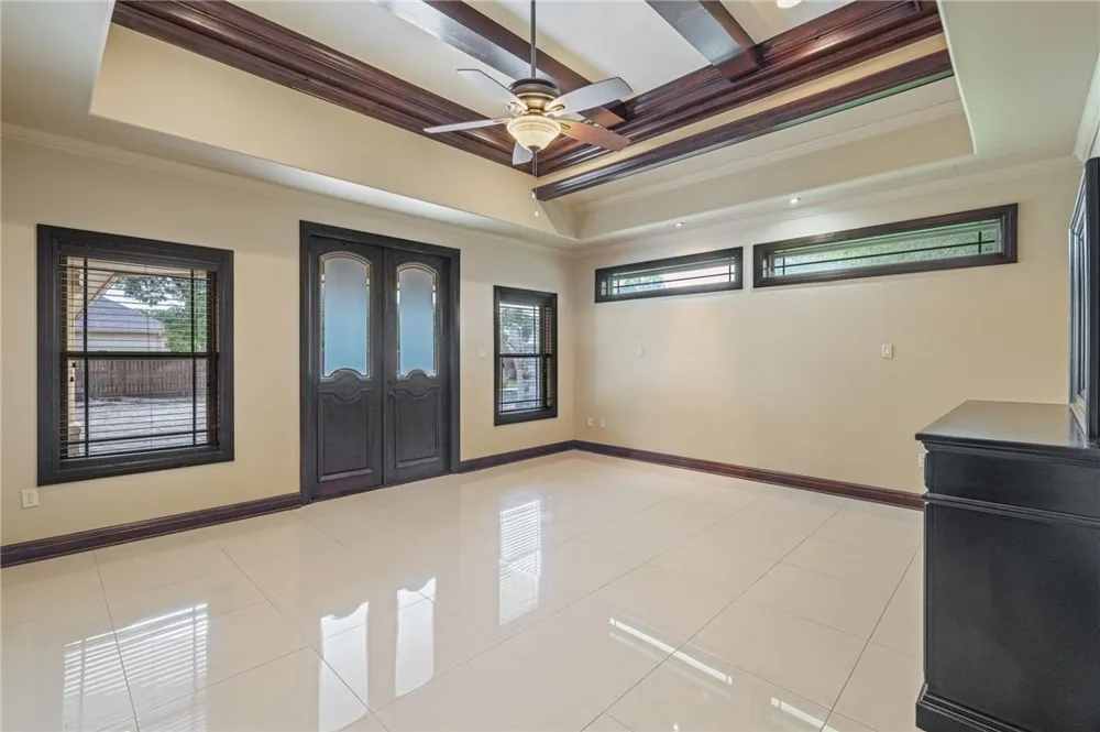5498 Lonesome Dove Robstown, TX 78380