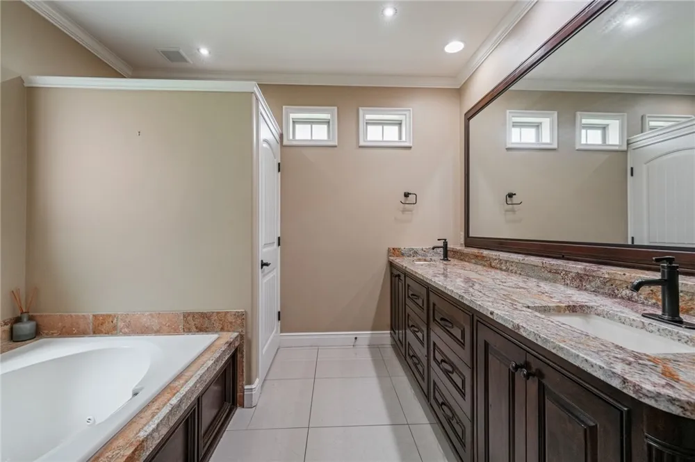 5498 Lonesome Dove Robstown, TX 78380