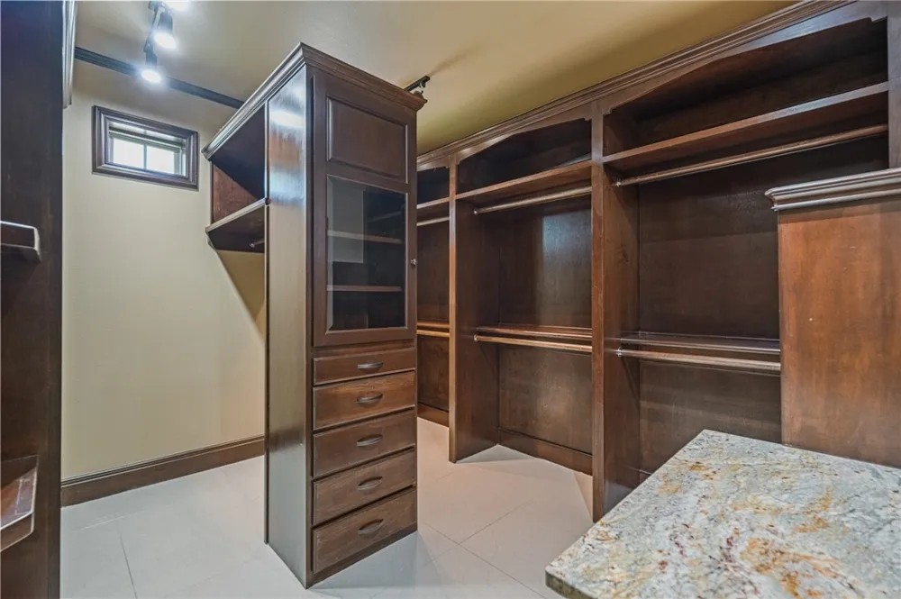 5498 Lonesome Dove Robstown, TX 78380
