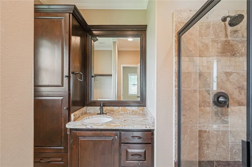 5498 Lonesome Dove Robstown, TX 78380
