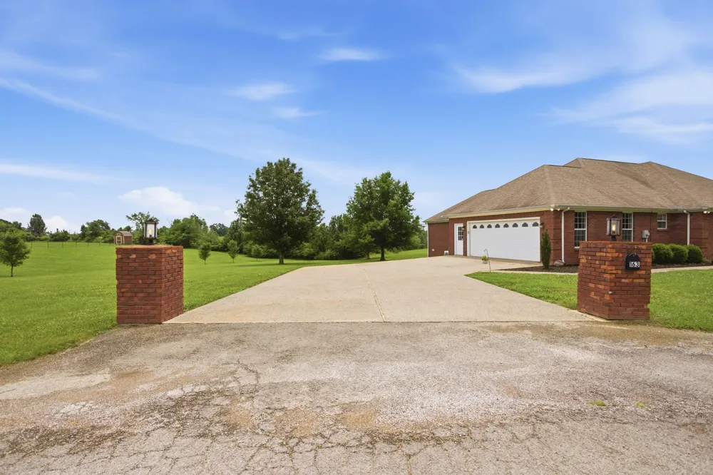 163 Tabor Pl Hohenwald, TN 38462