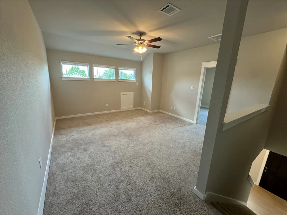 17502 Bay Skipper Drive Pflugerville, TX 78660
