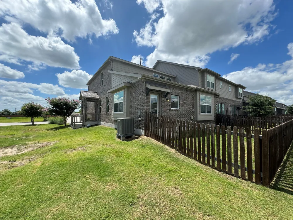 17502 Bay Skipper Drive Pflugerville, TX 78660