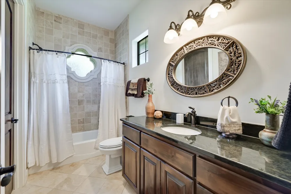 409 Turquoise Horseshoe Bay, TX 78657