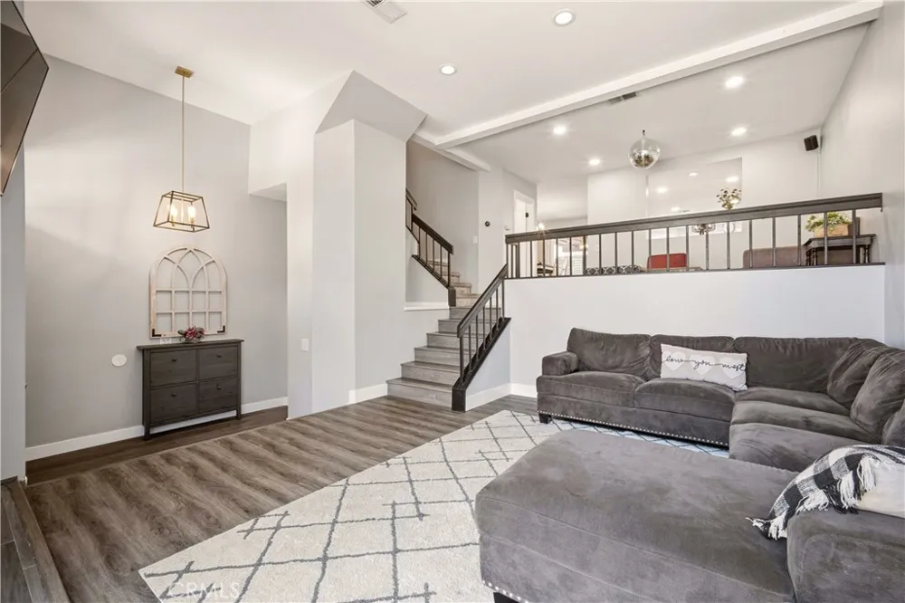 19 Wildflower Place Phillips Ranch, CA 91766