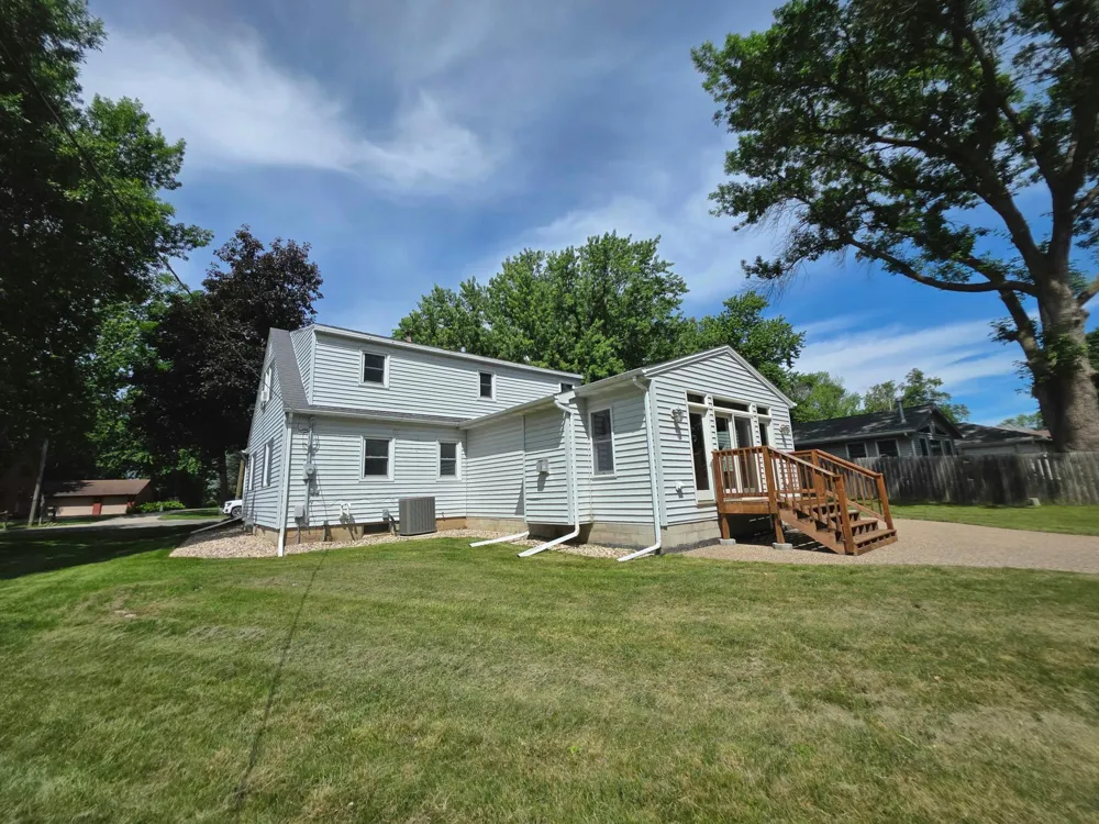 723 S 4th Street Le Sueur, MN 56058