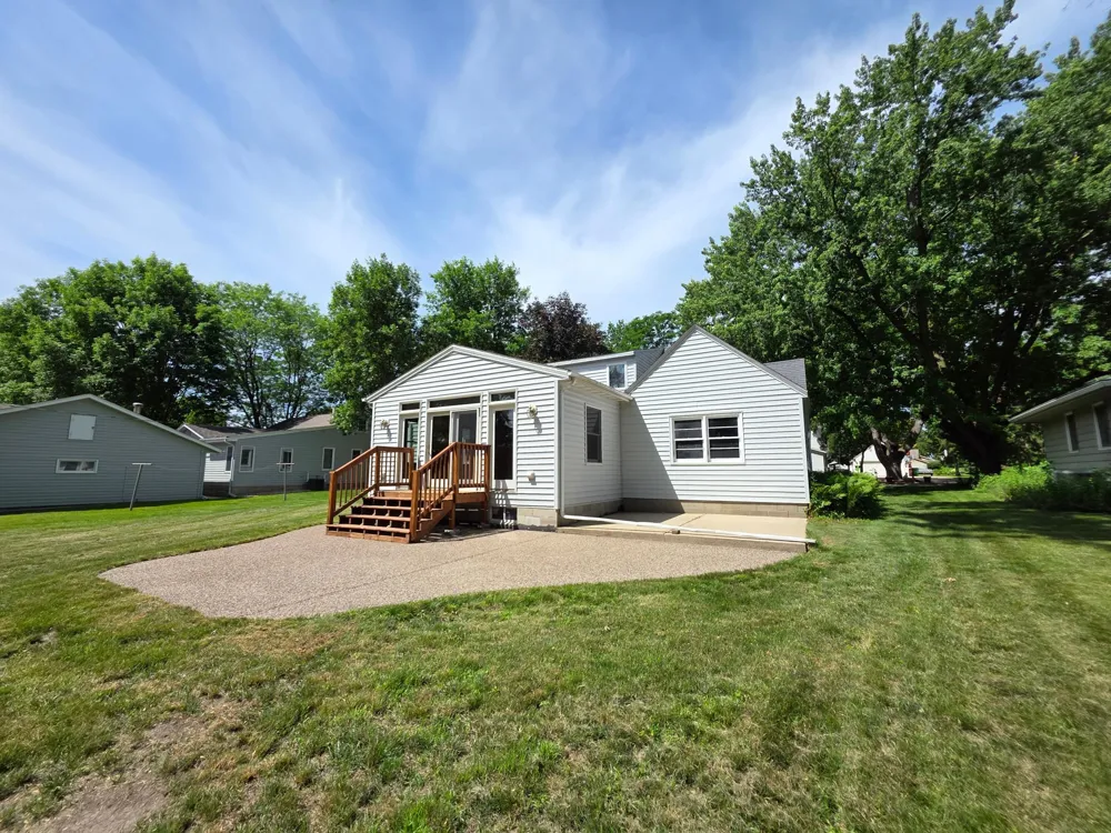 723 S 4th Street Le Sueur, MN 56058