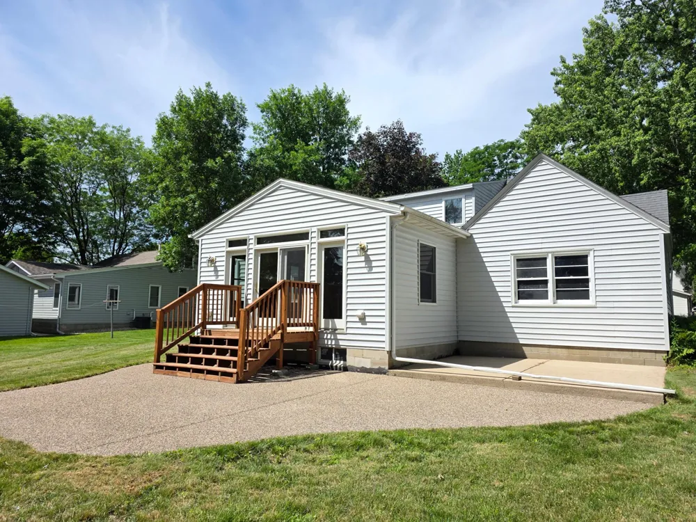 723 S 4th Street Le Sueur, MN 56058
