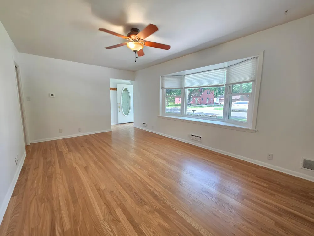 723 S 4th Street Le Sueur, MN 56058