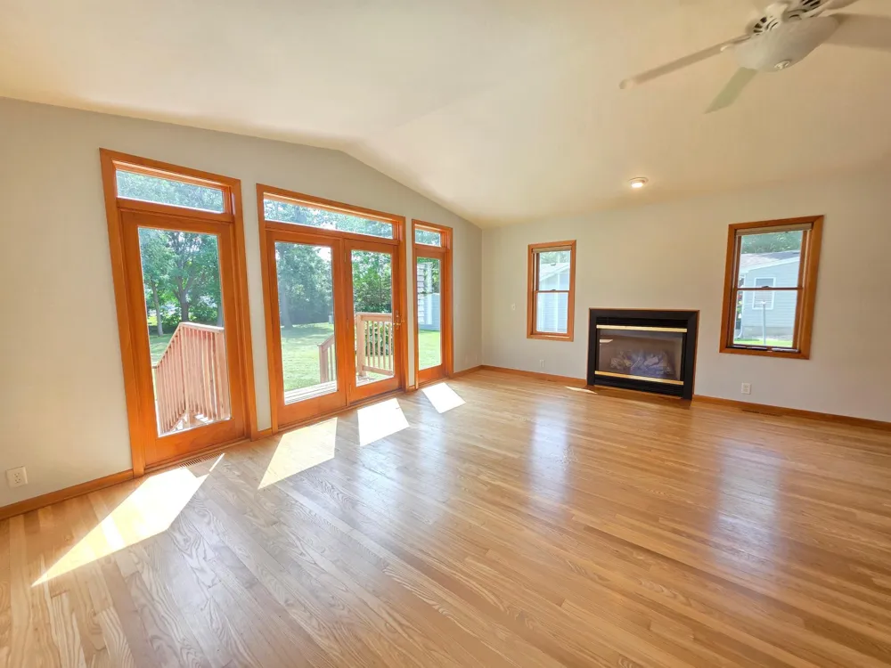 723 S 4th Street Le Sueur, MN 56058