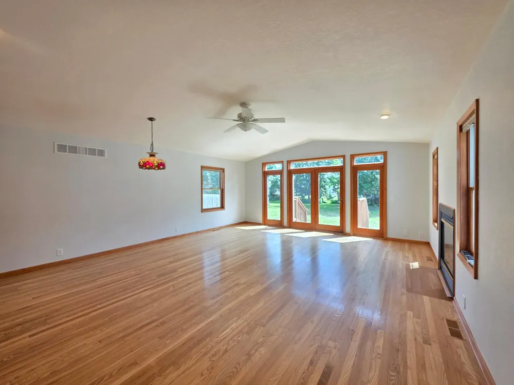 723 S 4th Street Le Sueur, MN 56058