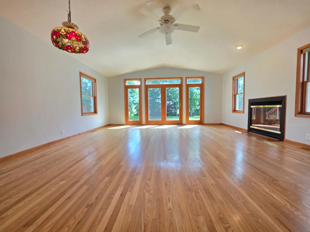 723 S 4th Street Le Sueur, MN 56058
