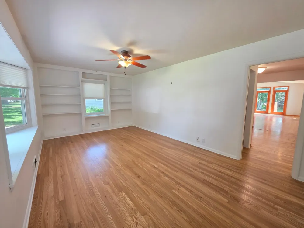 723 S 4th Street Le Sueur, MN 56058
