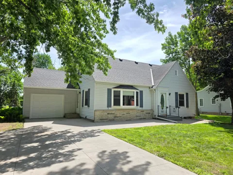 723 S 4th Street