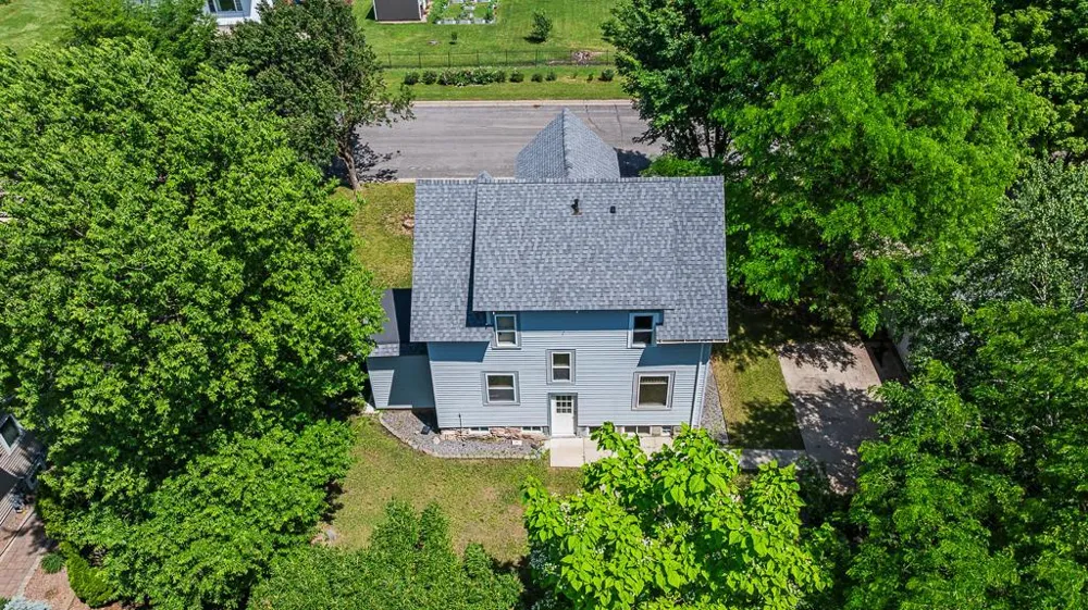 207 S Lake Street Belview, MN 56214
