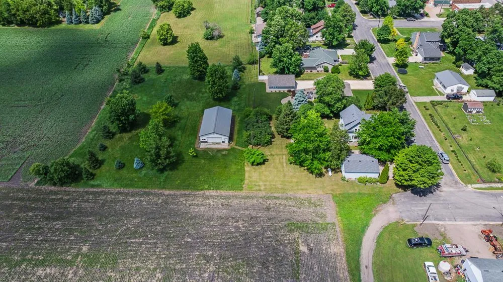 207 S Lake Street Belview, MN 56214