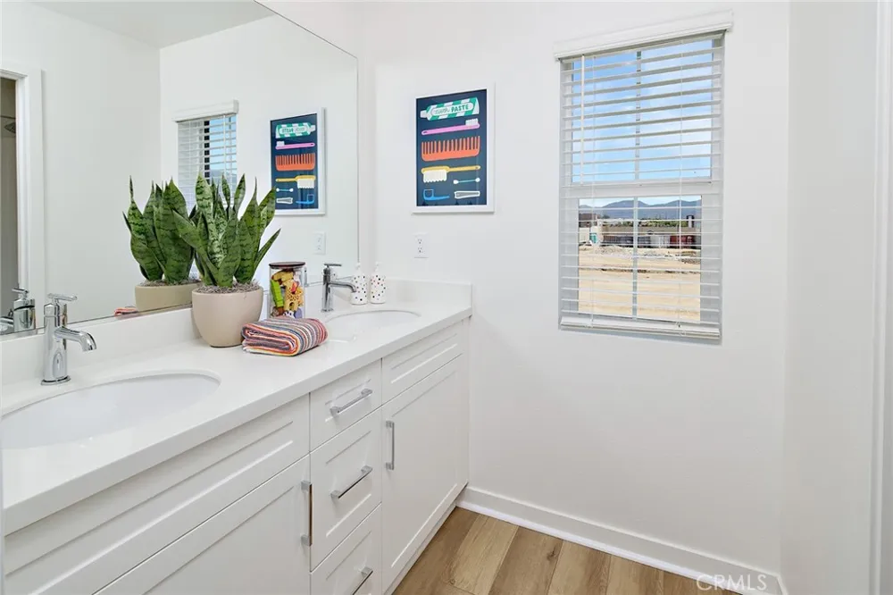 33535 Mission Trail #95 Lake Elsinore, CA 92530